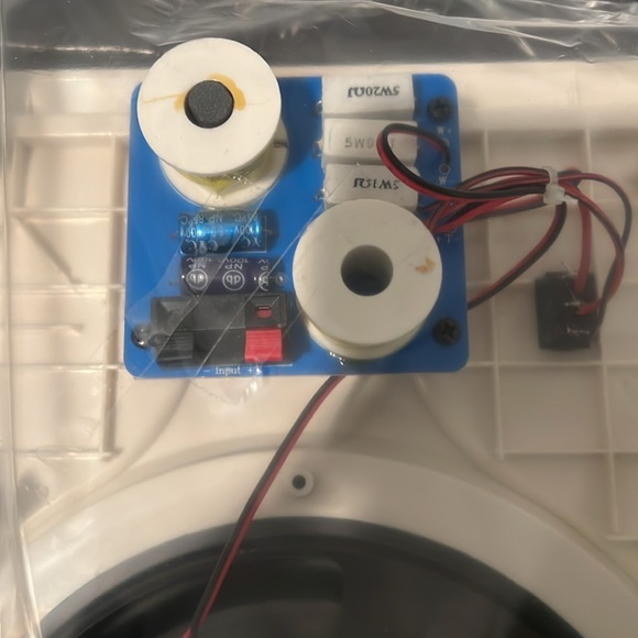 Home Theater direct pair of in wall speakers - Picture 4 of 5